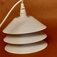 hvid loftlampe metal ringe retro lampe genbrug brugt